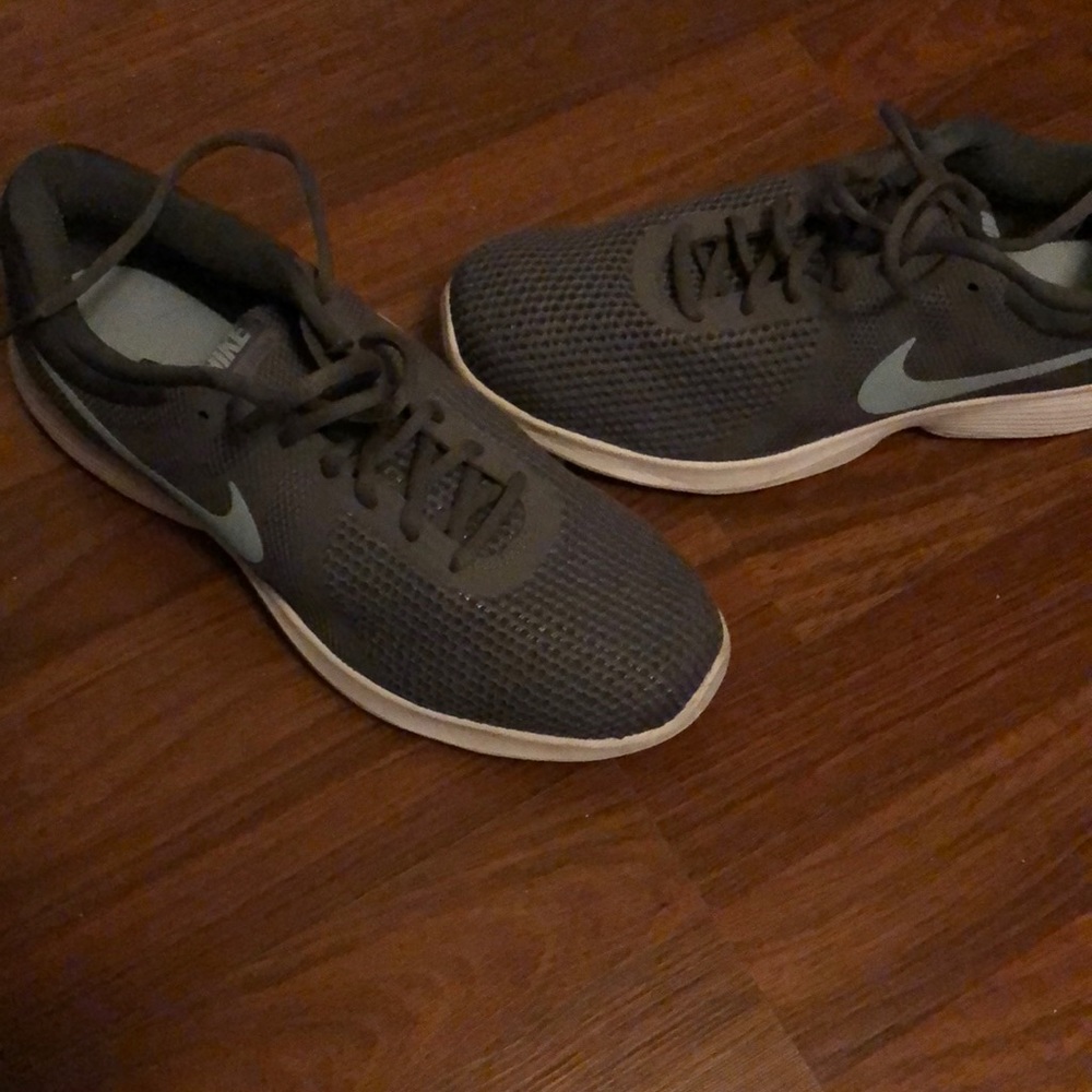 Nike tennis shoes. Worn twice.